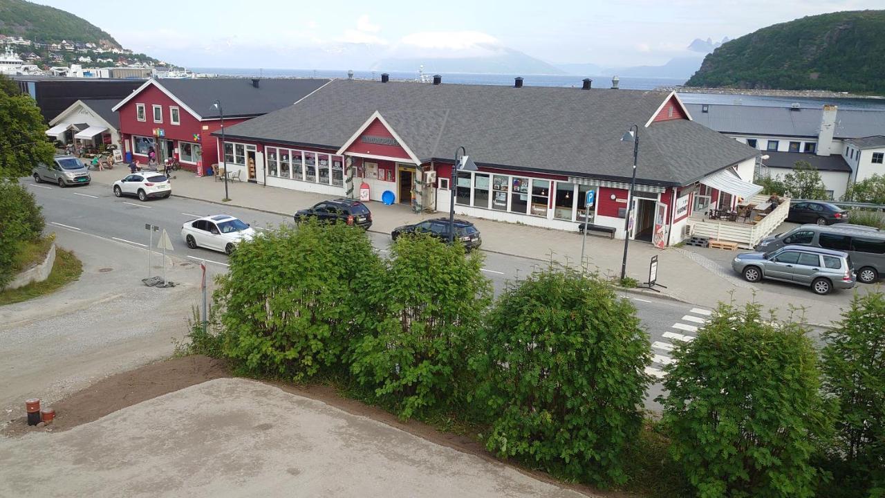 Pa Hjornet Gjestehus Skjervoy Luaran gambar